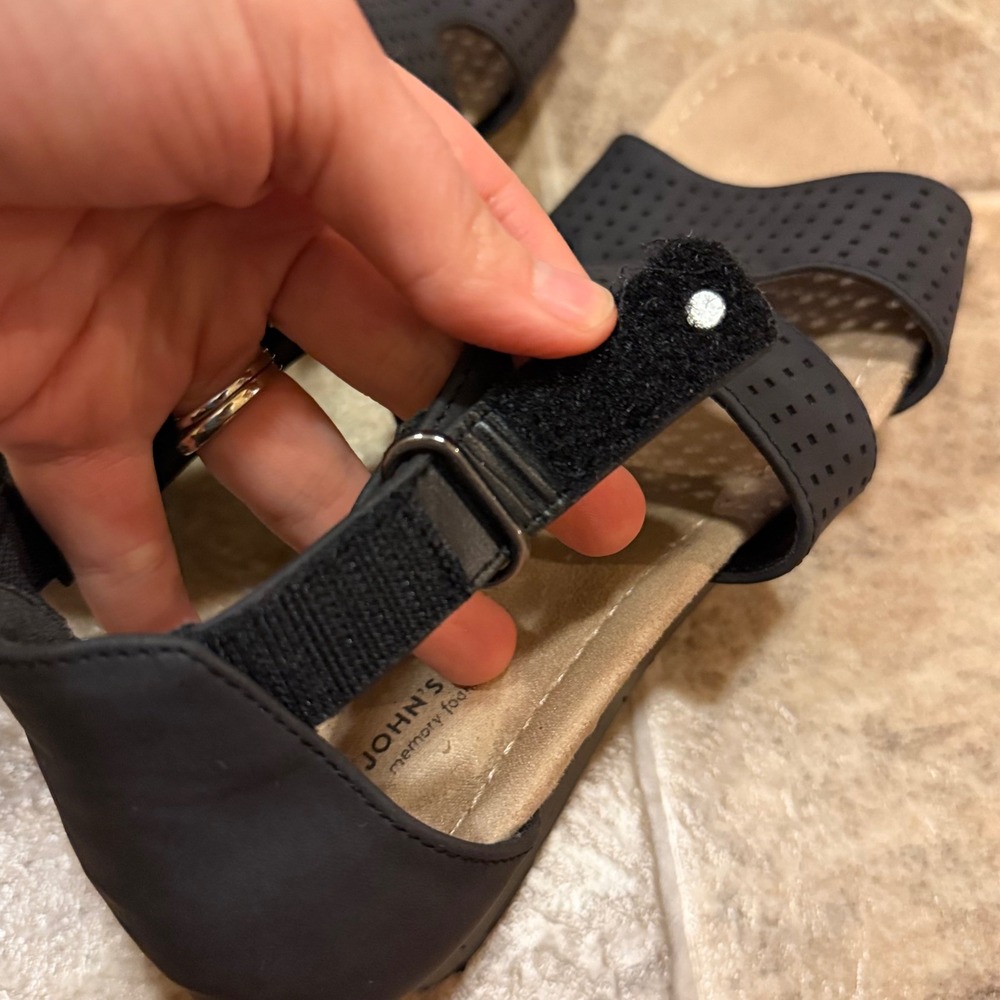 St Johns Bay Newcastle Black Perforated Wedge Sandals Memory Foam Womens 8.5 M - Picture 7 of 11